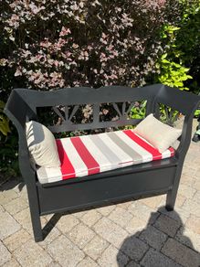 wooden bench