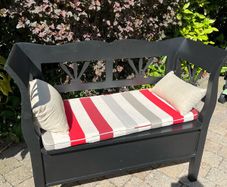 wooden bench