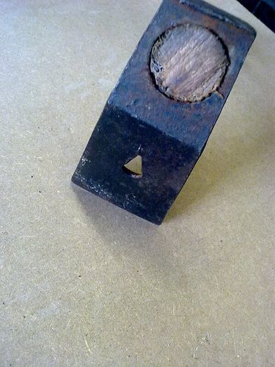 Small adze with nail pull