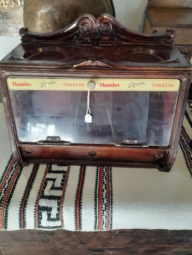 Hamlet Cigar Display Cabinet