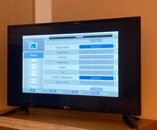32 - inch TV HD / not smart / no remote control