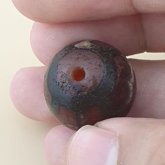 Vintage Carnelian Agate Treasure Vase Pattern Bead Amulet