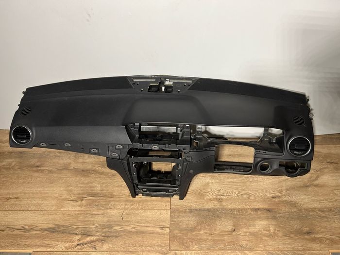 Mercedes C Class W204 2012 Facelift Dashboard A1l6