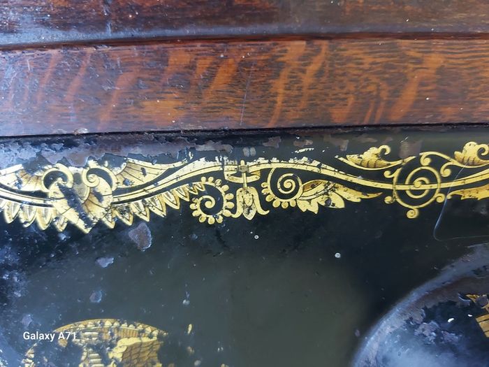 Vintage, Very Old, Singer Sewing Machine, would suit Seamstress window display or Bar memorabilia