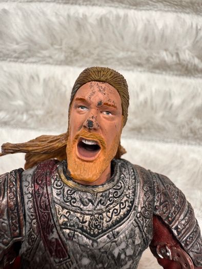 2002 Lord Of The Rings The Two Towers Rohirrim Action Figure approx. 16 cm. Used Damaged Loose legs Please see photos