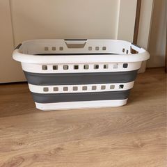 Foldable laundry basket