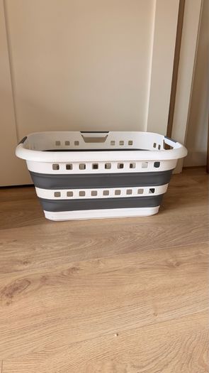 Foldable laundry basket