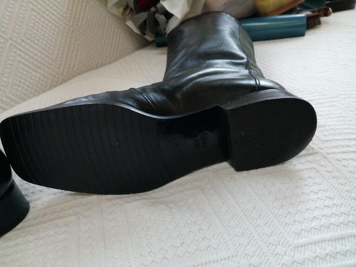 Bally Vintage Black All Leather Boots (6)