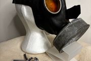 German WW2 Mothers Cross + Gas Mask