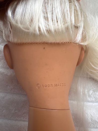 Barbie 1999 Blonde Hair Blue Eyes Doll Styling Head Mattel approx. 20 cm. Used Please see photos
