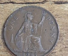 Great Britain UK 1945 One Penny George VI Coin - free standard postage