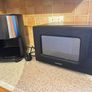 Air Fryer & 20L Microwave in Excellent Condition Moving Out Sale Image 2
