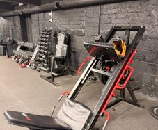 Dual Leg Press & Hack Squat Machine