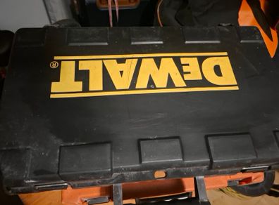 Dewalt D25033LX