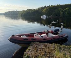Rib Valiant PT-520