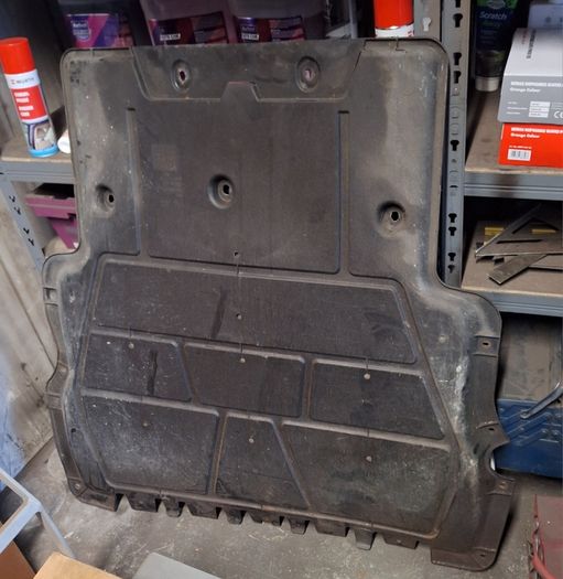 Engine cover undertray