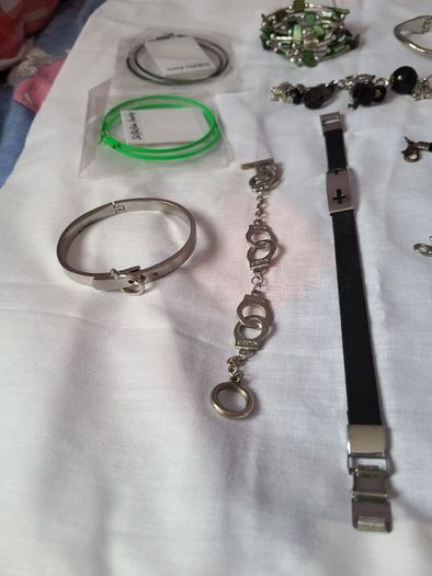 jewelleries 1 euro each or 50 euro for all