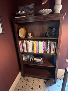 wooden cabinet / shelf
