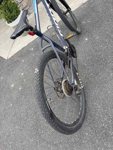 GIANT mountain bike