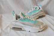 2019 nike air max 2090 Size 4 eu 37.5 turquoise in excellent condition