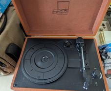 Vintage Suitcase Turntable