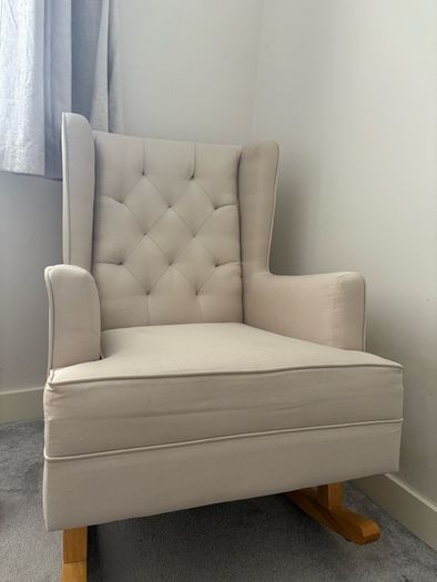 Nursing / Rocking Chair