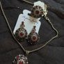 antique style necklace Image 4