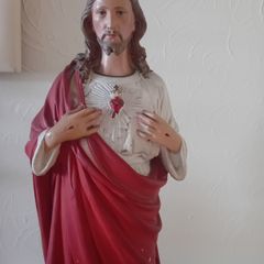 Sacred Heart of Jesus Statue