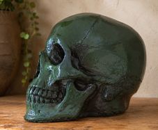 Lifesized Skulls