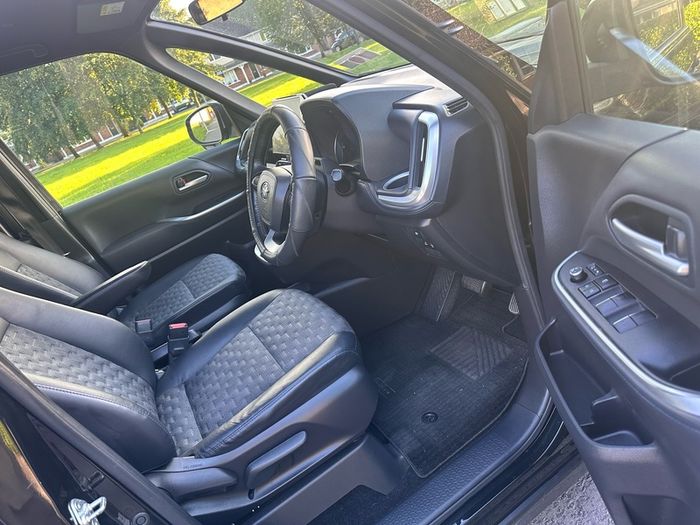 Toyota Voxy 2022