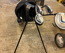Junior left handed golf clubs