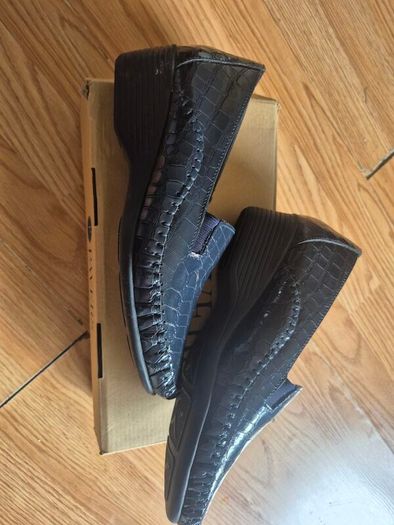Pavers shoes patent size 6 New