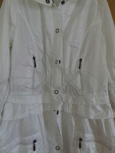 ladies light  Summer coat (brand new)..
