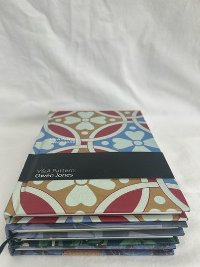 V and A Pattern Designers Slipcased Set by Esme Whittaker and Karen Livingstone