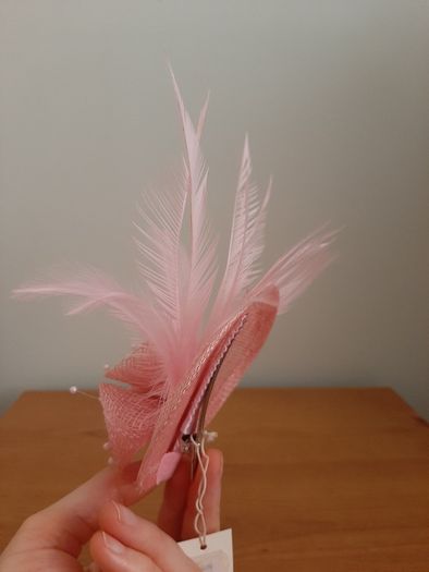BNWT Fascinator Headpiece