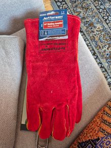 Welding gloves