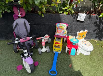 toys
