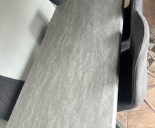 Extendable table and 5 chairs