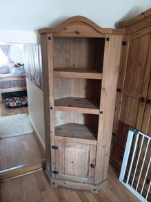 Mexican pine corner unit