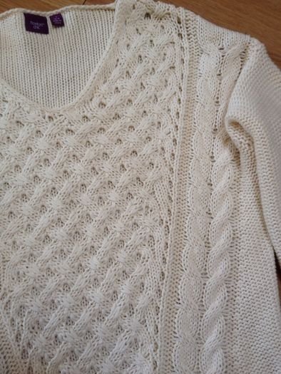 Hoxton Chic cream color jumper