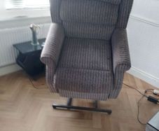 Electric rise and recline armchair