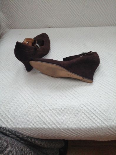 Venise Collection Brown Suede Shoes all leather size 39