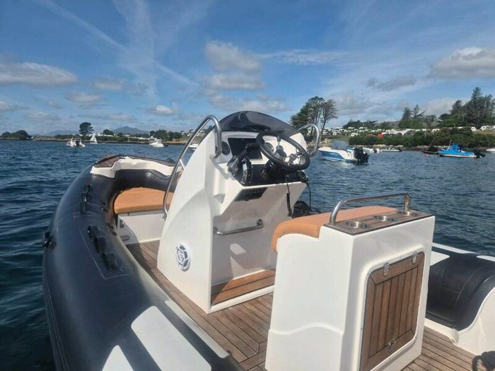5.8 m Rib with Mercury 115hp outboard