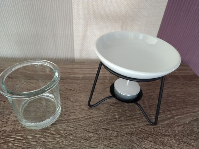Yankee Candle Glass Votive Holders and Ceramic Tart Burner and Tea Light