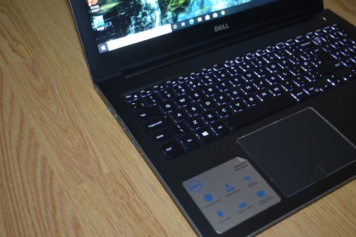 Dell Vostro 5568 Core i5 Laptop DDR4 with HDMI + Microsoft Office