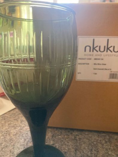 NEW Green glasses set