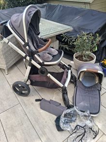 Baby bee Pram ( Australian Brand)