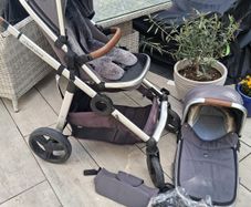 Baby bee Pram ( Australian Brand)