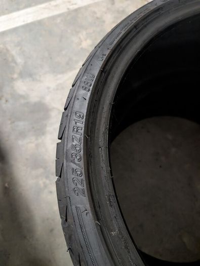 4 Tires Toledo 225/35ZR19