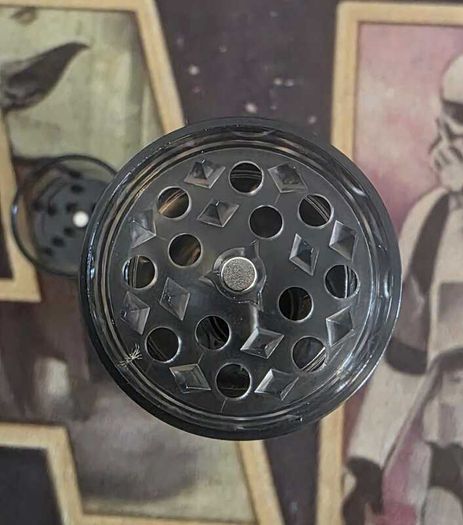 3-in-1 Rotary Herb Grinder & Pre-Roll Cone Storage Case - Gold/Black